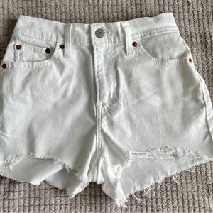 Levi’s High Rise shorts size 26
